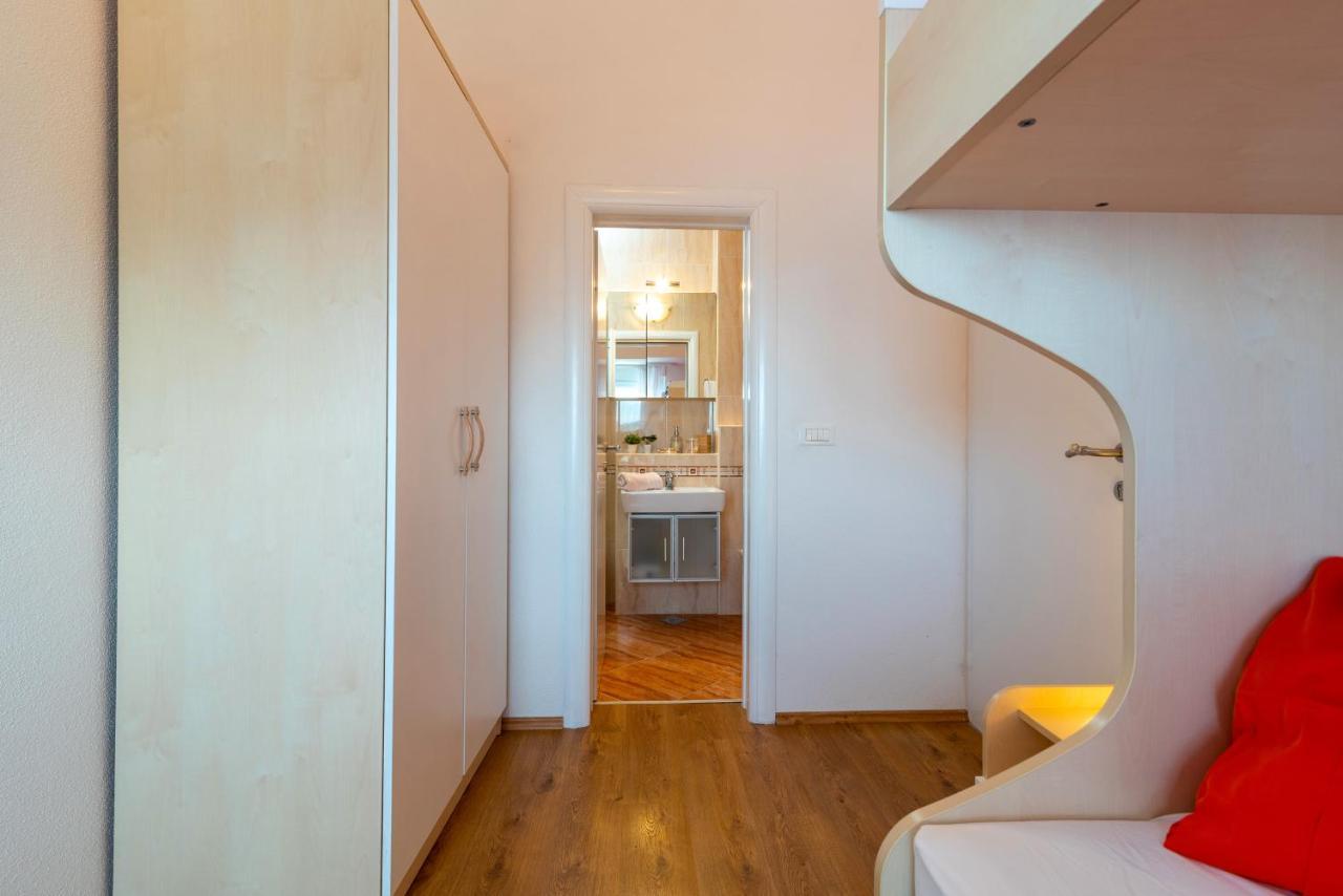 Apartment Angela Trogir Dış mekan fotoğraf